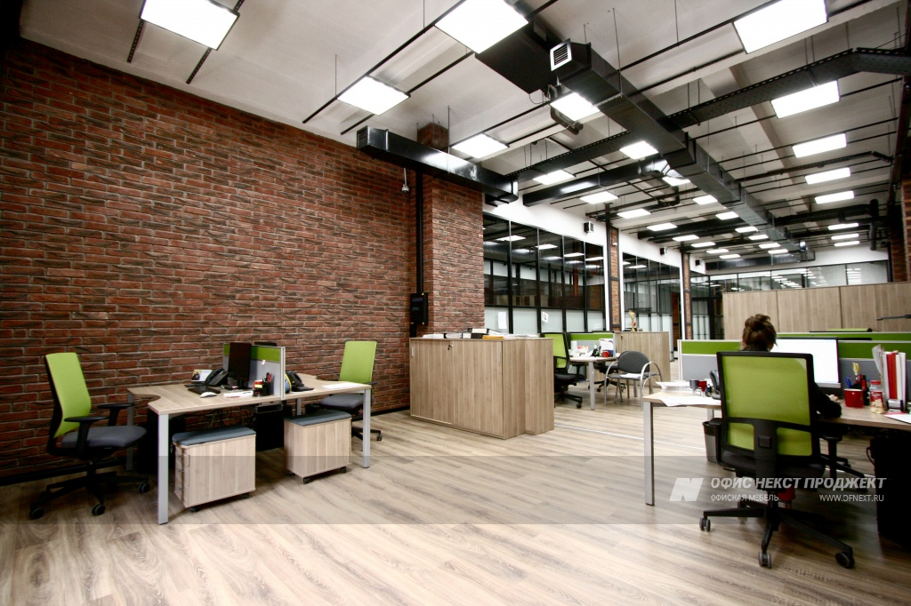 Клиентский департамент. Рабочие места Interplay на металлической раме.